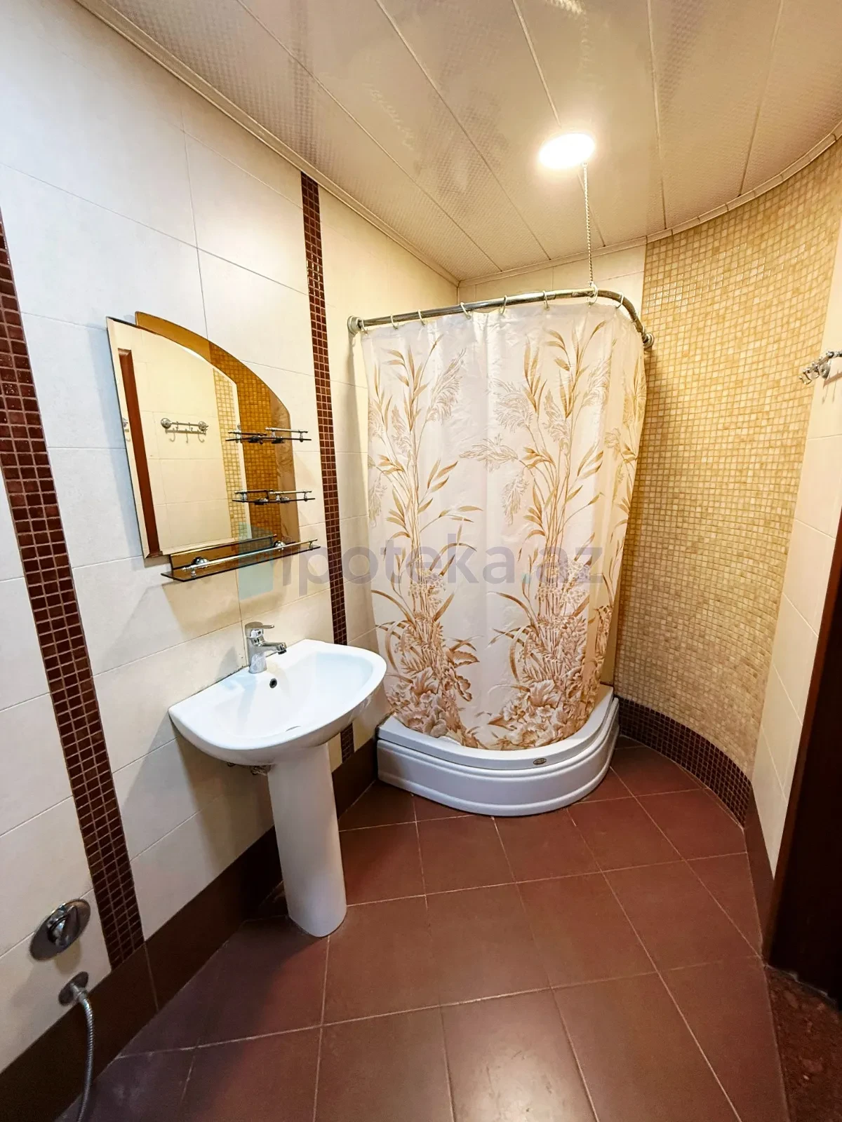 Satılır 2 otaqlı yeni tikili 64 m²