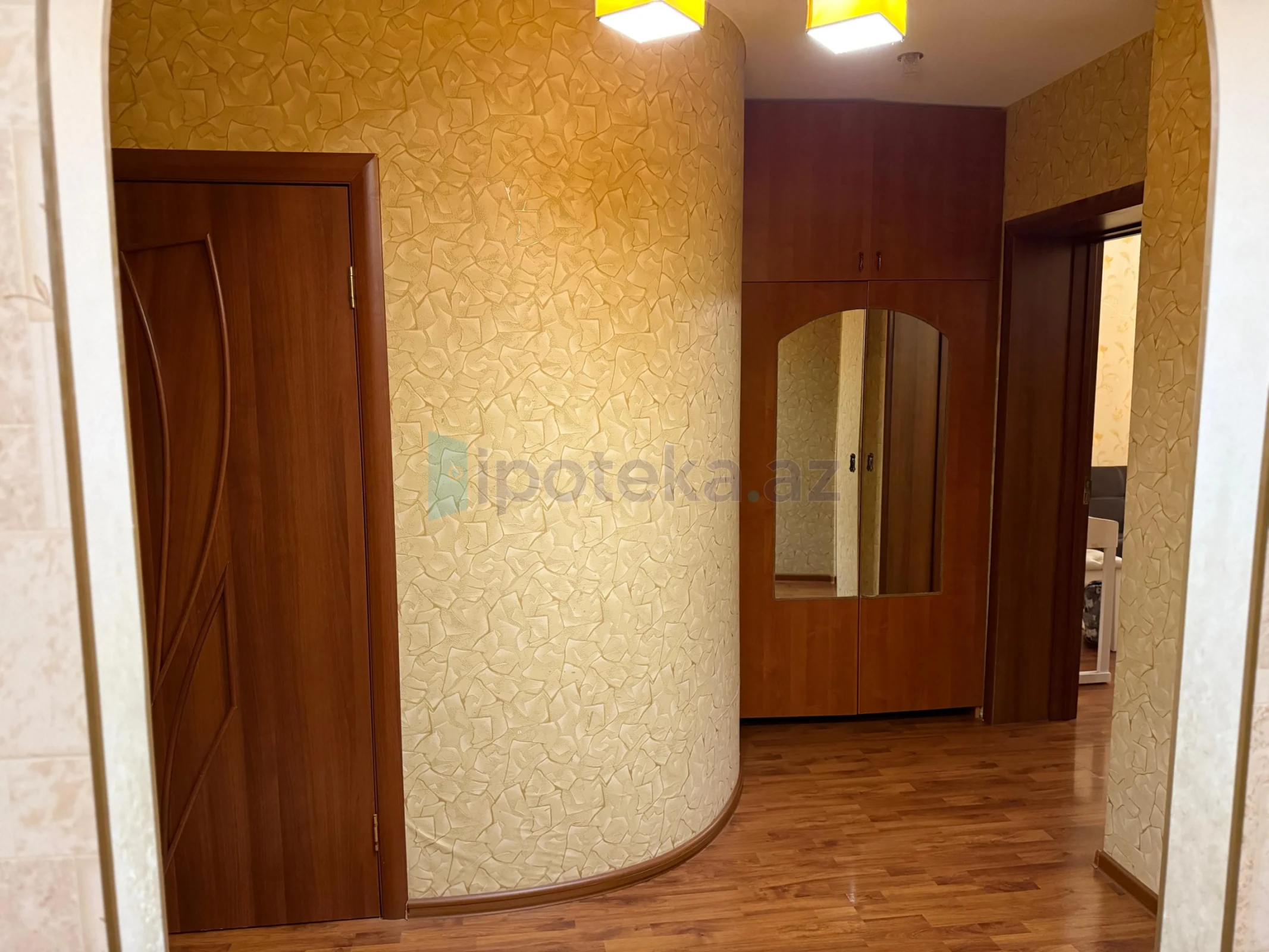 Satılır 2 otaqlı yeni tikili 64 m²
