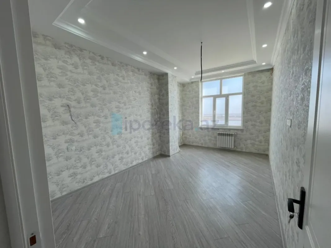 Satılır 3 otaqlı yeni tikili 85 m²