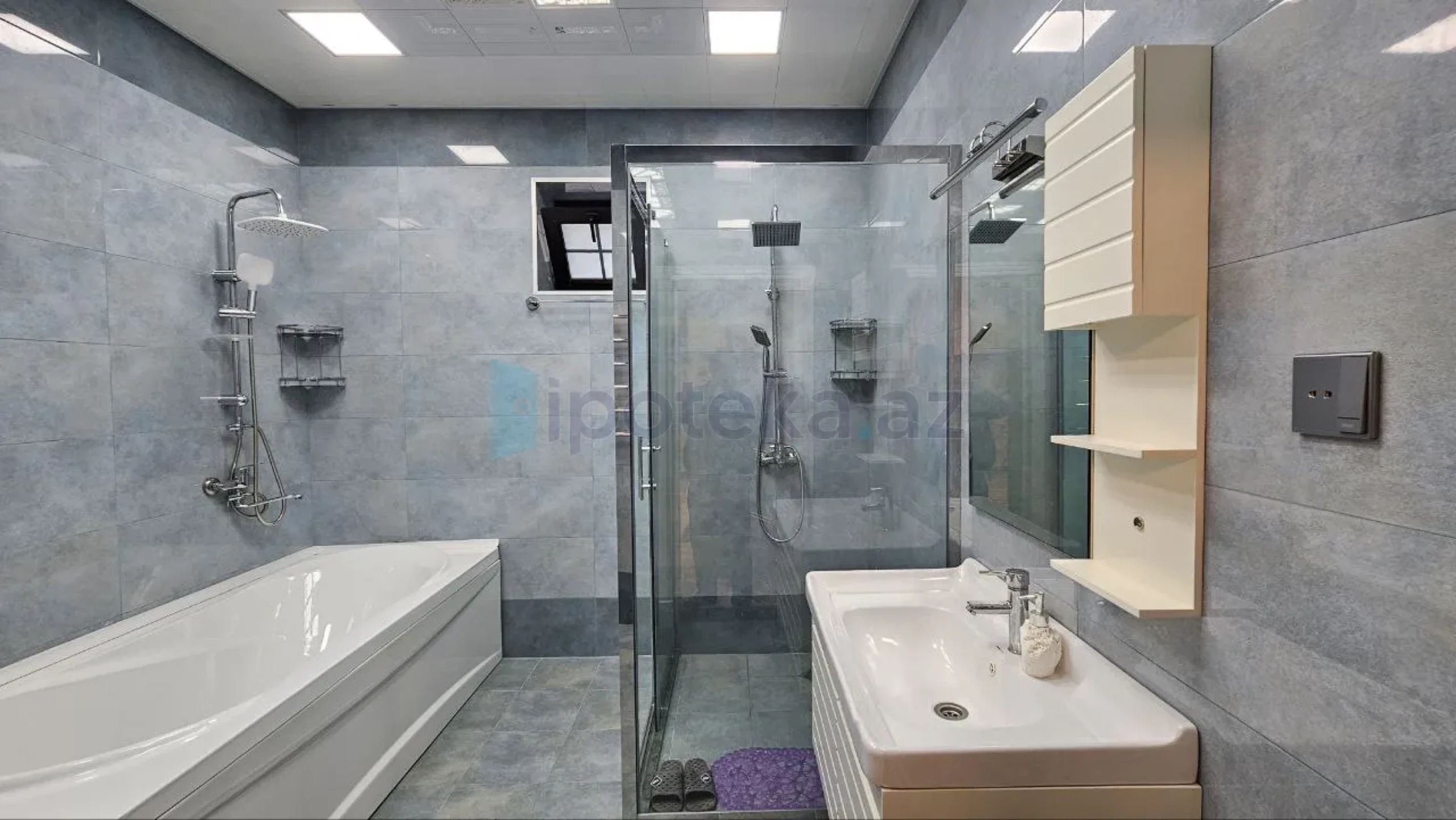 Satılır 9 otaqlı mənzil 900 m²