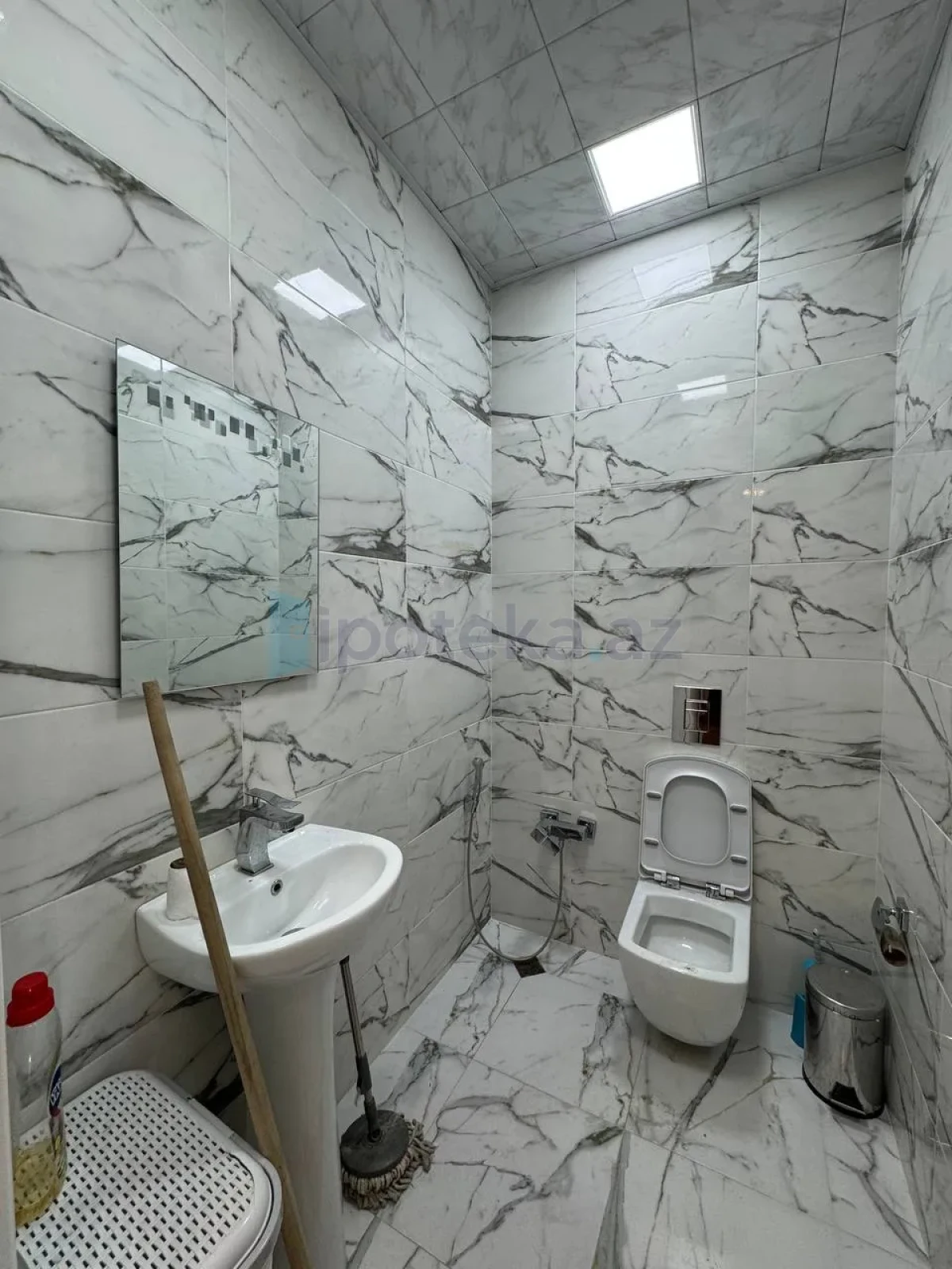 Satılır 6 otaqlı mənzil 400 m²