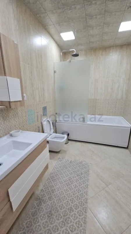 Satılır 6 otaqlı mənzil 400 m²