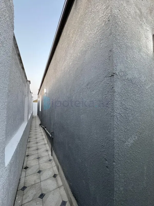 Satılır 4 otaqlı mənzil 135 m²