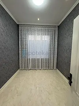 Satılır 4 otaqlı mənzil 135 m²