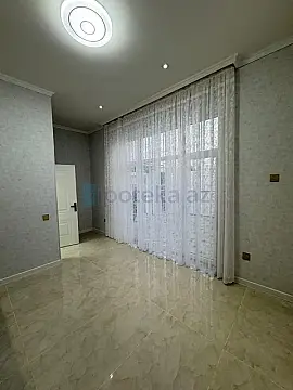 Satılır 4 otaqlı mənzil 135 m²