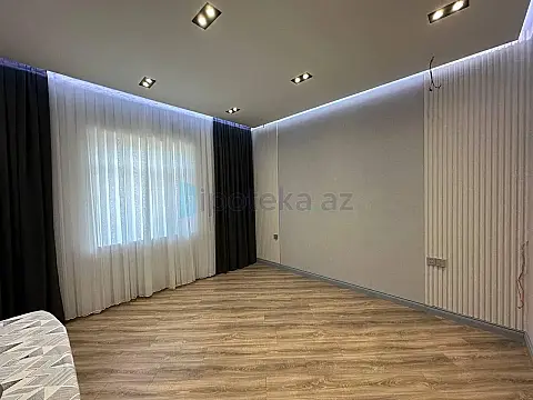 Satılır 4 otaqlı mənzil 150 m²