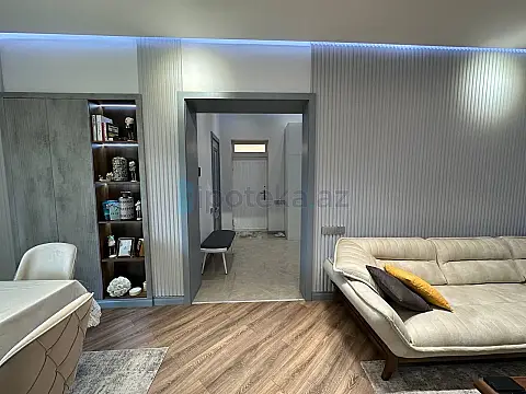 Satılır 4 otaqlı mənzil 150 m²