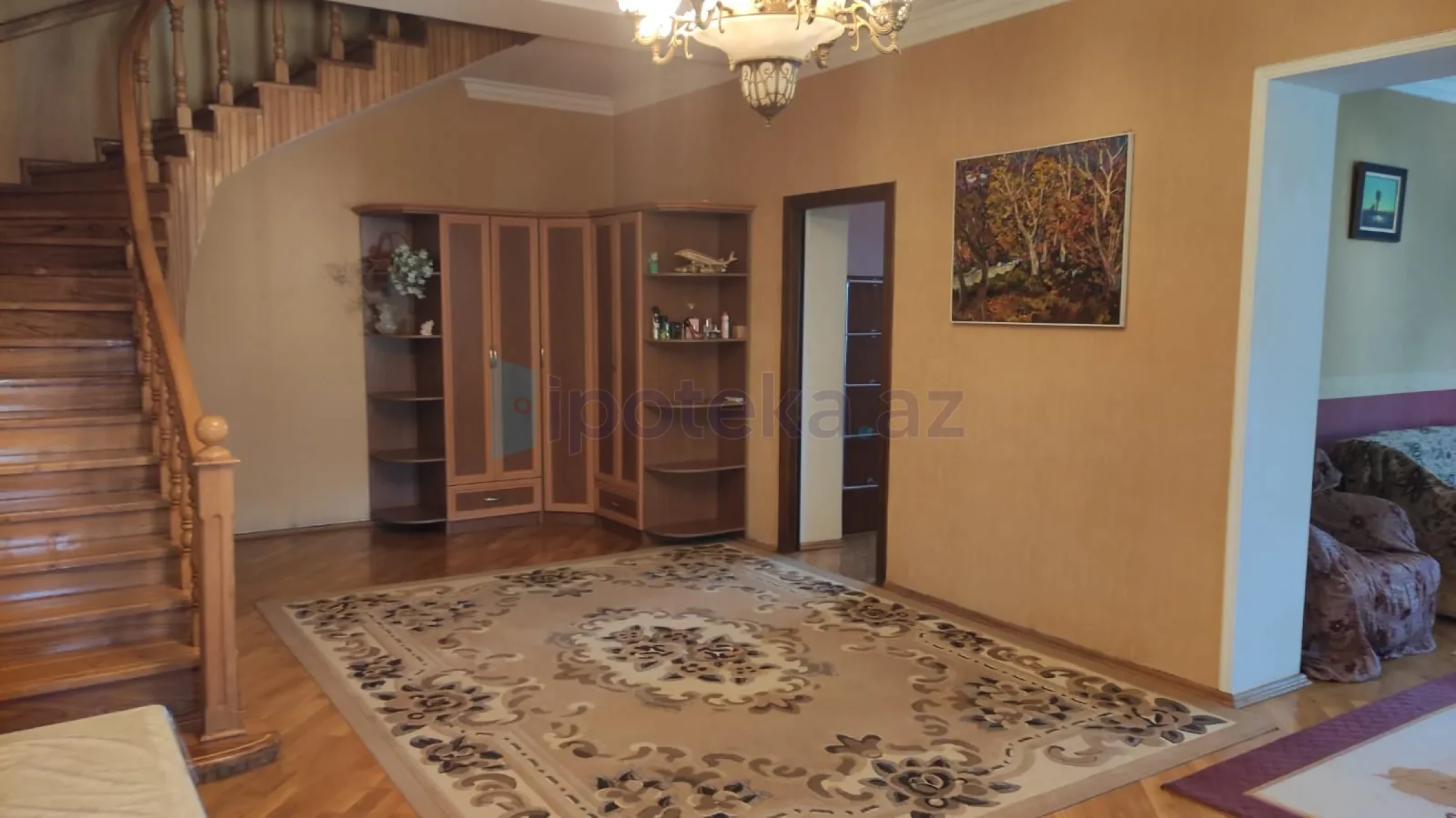 Satılır 7 otaqlı həyət evi 320 m²