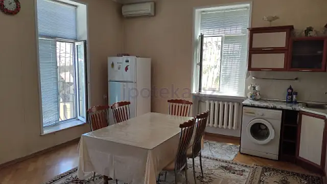 Satılır 7 otaqlı həyət evi 320 m²