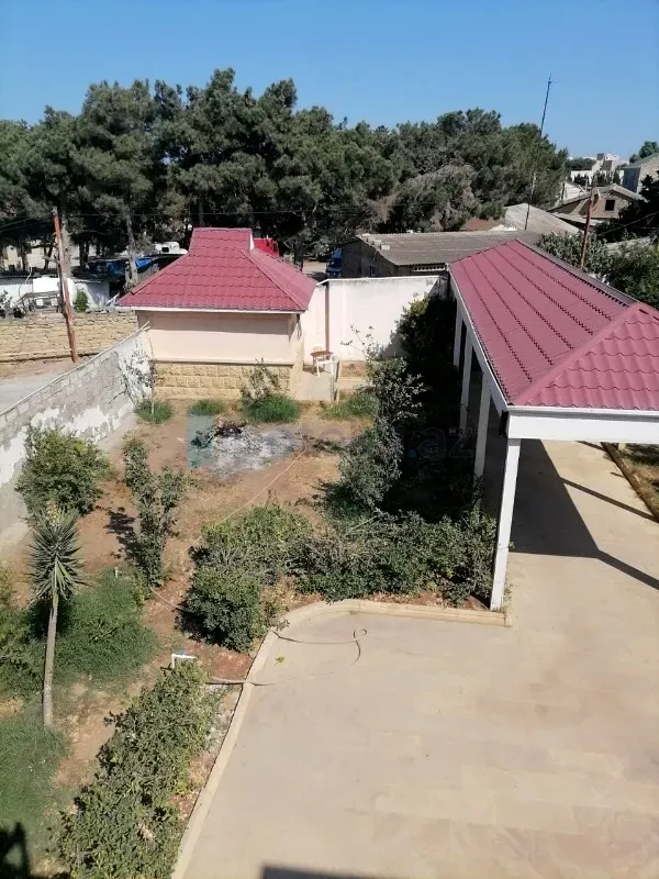 Satılır 7 otaqlı həyət evi 320 m²