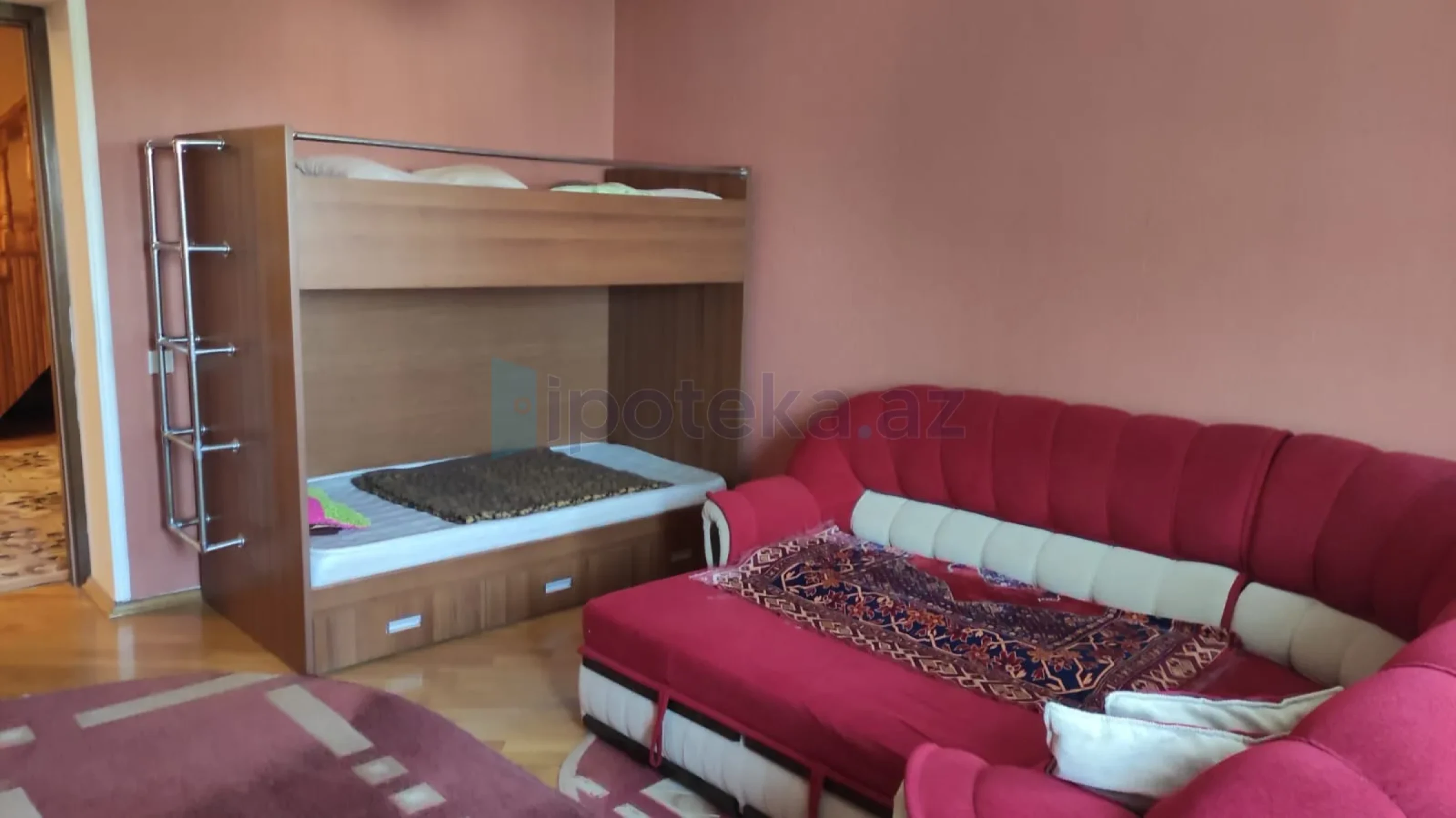 Satılır 7 otaqlı həyət evi 320 m²