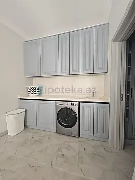 Satılır 2 otaqlı mənzil 220 m²