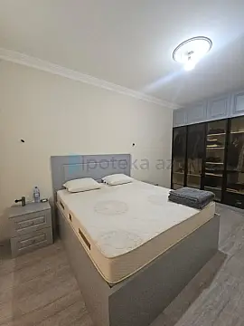 Satılır 2 otaqlı mənzil 220 m²