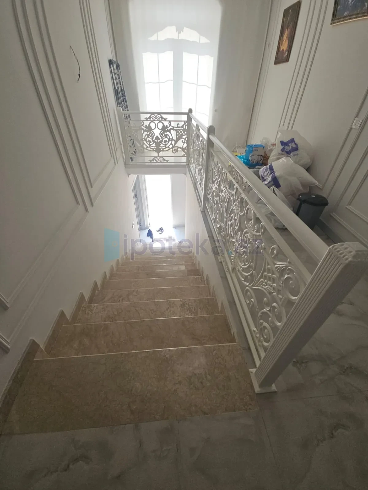 Satılır 2 otaqlı mənzil 220 m²