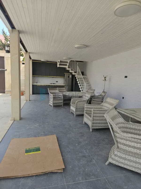 Satılır 2 otaqlı mənzil 220 m²