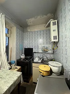 Satılır 3 otaqlı köhnə tikili 65 m²