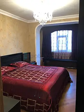 Satılır 3 otaqlı köhnə tikili 100 m²