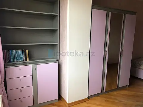 Satılır 3 otaqlı köhnə tikili 100 m²