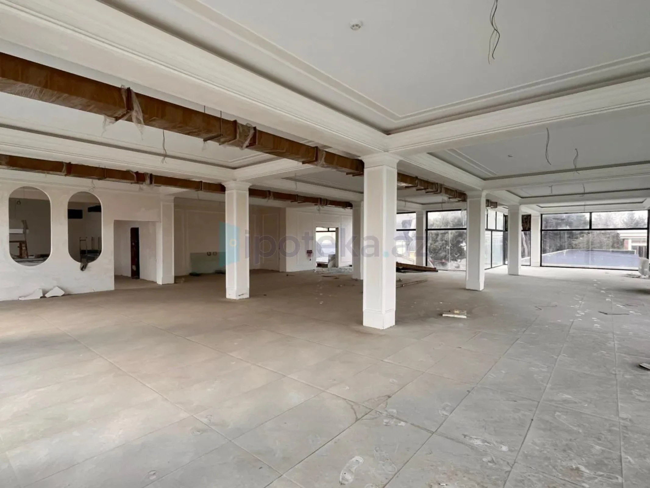 Satılır 3 otaqlı obyekt 1400 m²