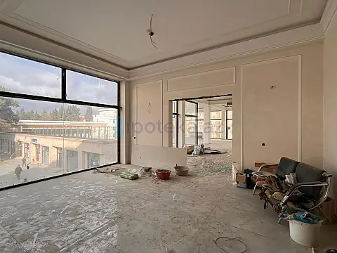 Satılır 3 otaqlı obyekt 1400 m²