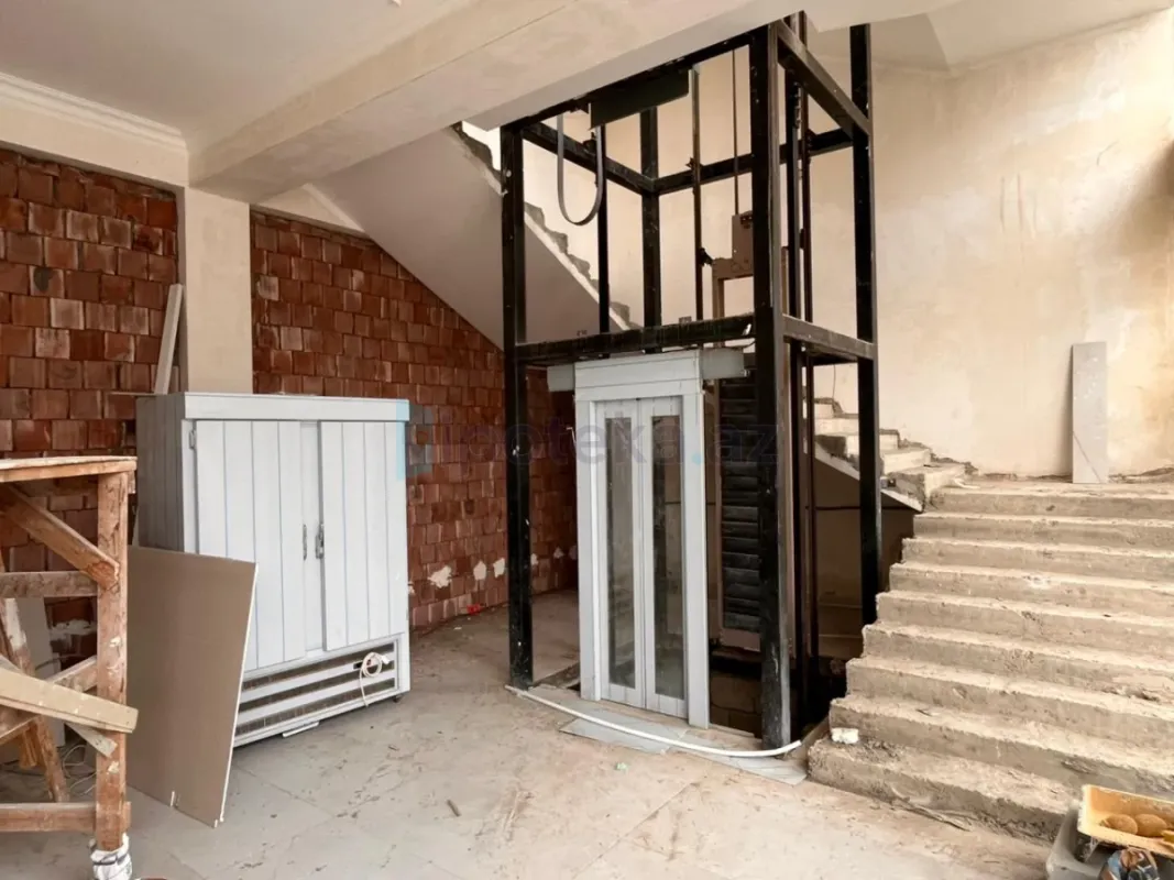 Satılır 3 otaqlı obyekt 1400 m²