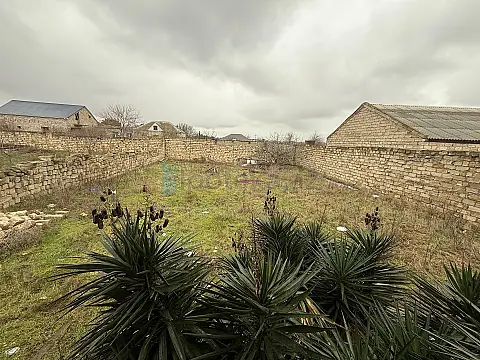 Satılır 3 otaqlı həyət evi 100 m²