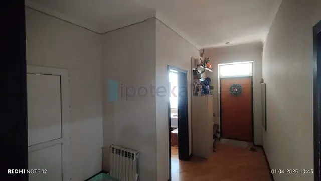 Satılır 3 otaqlı köhnə tikili 90 m²