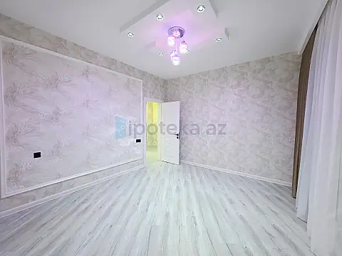 Satılır 4 otaqlı mənzil 160 m²