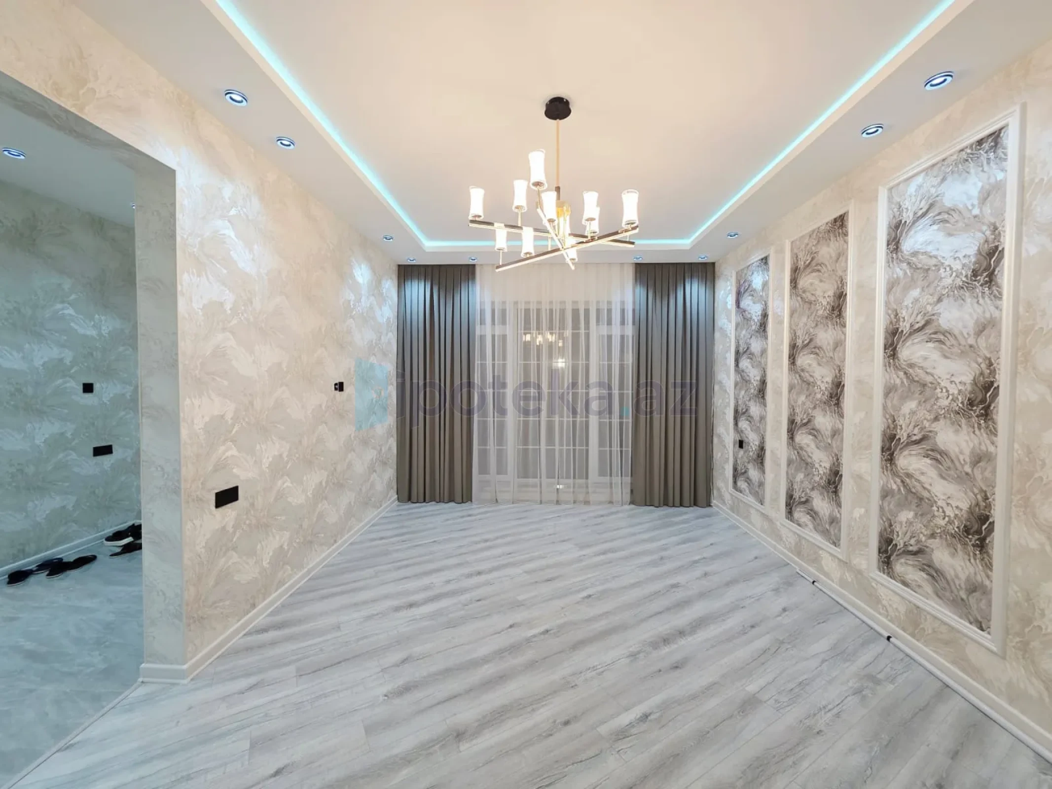Satılır 4 otaqlı mənzil 160 m²