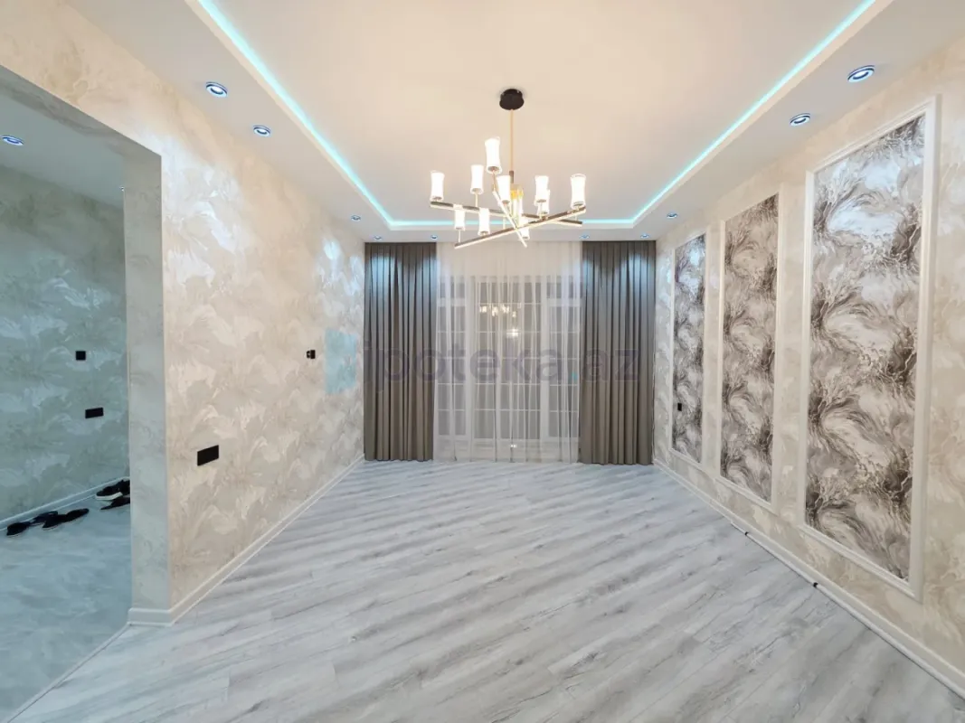Satılır 4 otaqlı mənzil 160 m²