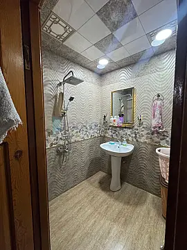 Satılır 3 otaqlı köhnə tikili 70 m²
