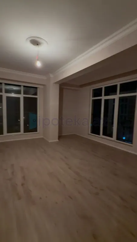 Satılır 3 otaqlı yeni tikili 84 m²