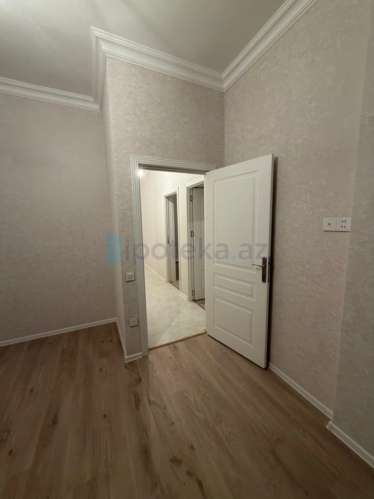 Satılır 3 otaqlı yeni tikili 84 m²