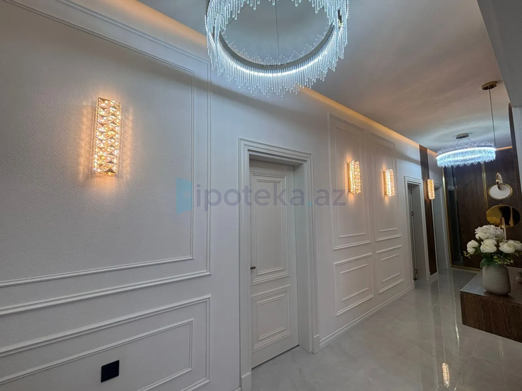 Satılır 4 otaqlı mənzil 150 m²