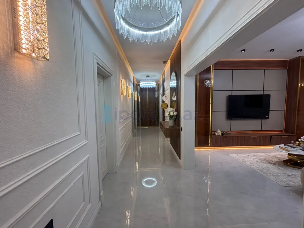 Satılır 4 otaqlı mənzil 150 m²