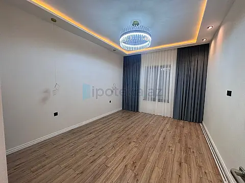 Satılır 4 otaqlı mənzil 150 m²