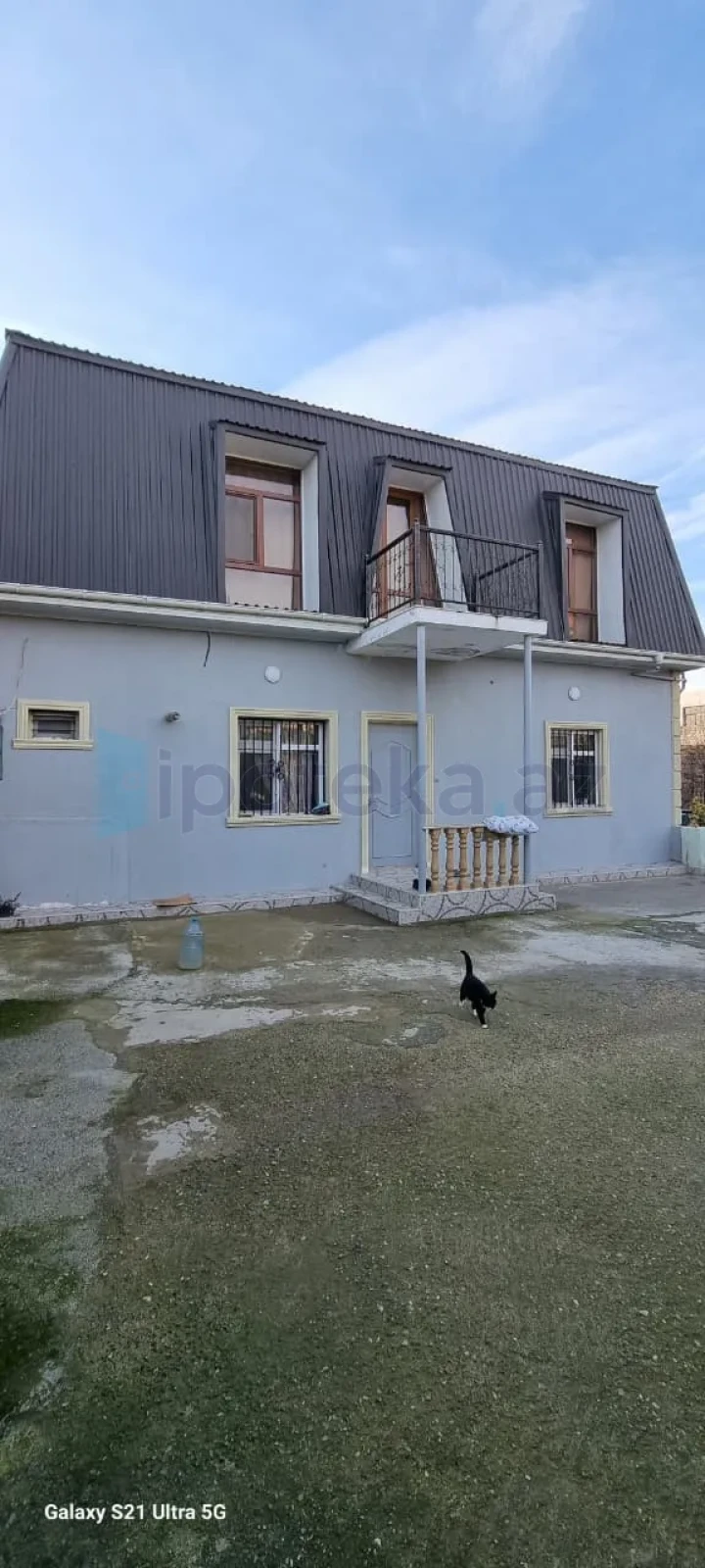 Satılır 6 otaqlı mənzil 220 m²