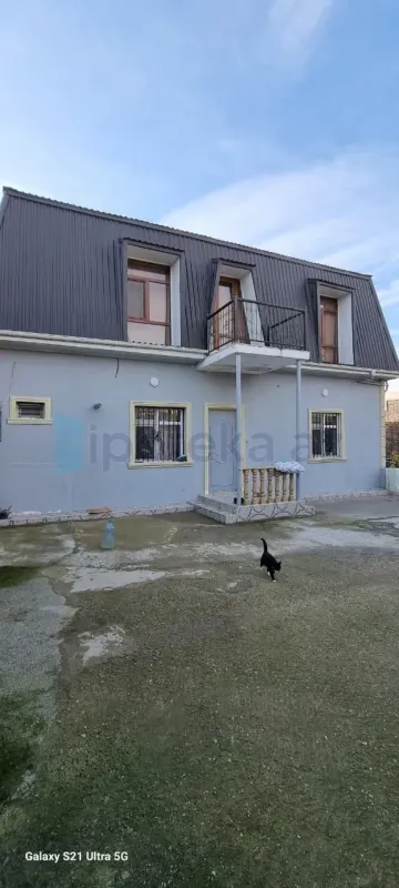 Satılır 6 otaqlı mənzil 220 m²