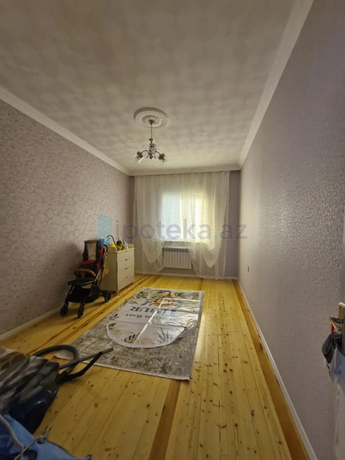 Satılır 6 otaqlı mənzil 220 m²