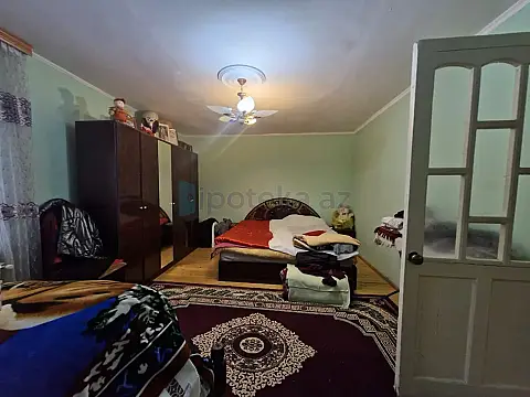 Satılır 6 otaqlı mənzil 220 m²