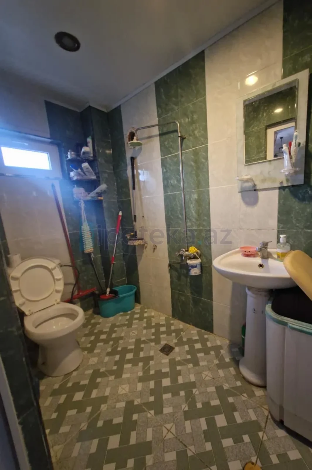 Satılır 6 otaqlı mənzil 220 m²