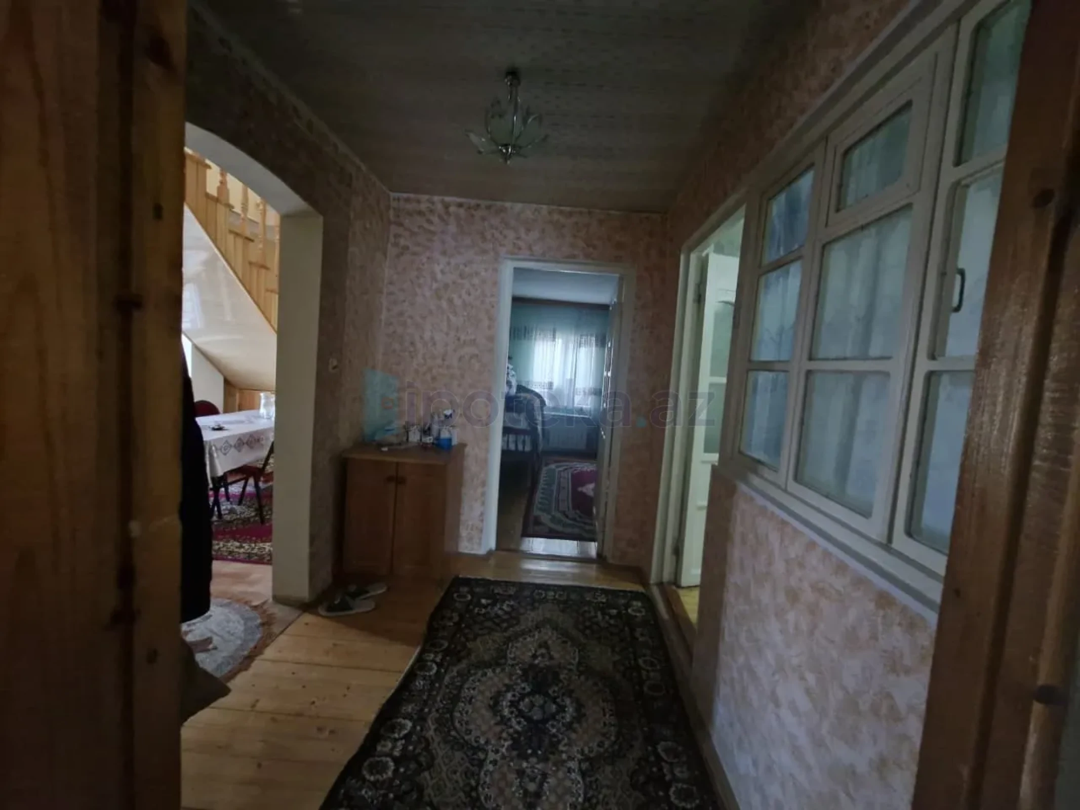 Satılır 6 otaqlı mənzil 220 m²