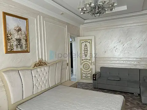 Satılır 4 otaqlı yeni tikili 165 m²