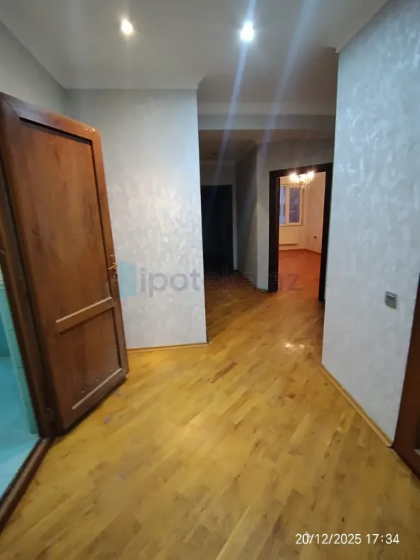 Satılır 2 otaqlı yeni tikili 82 m²