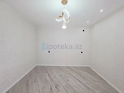 Satılır 5 otaqlı mənzil 200 m²