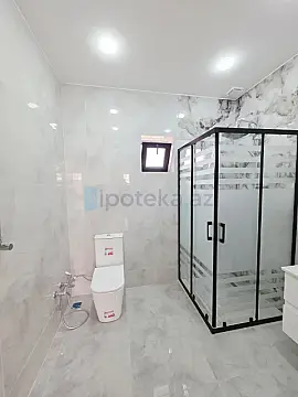 Satılır 5 otaqlı mənzil 200 m²