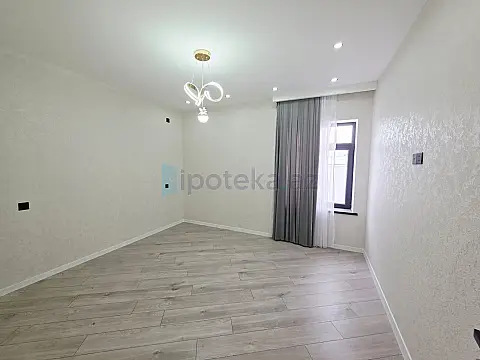 Satılır 5 otaqlı mənzil 200 m²