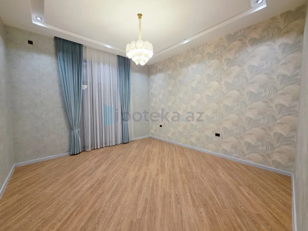 Satılır 5 otaqlı mənzil 230 m²