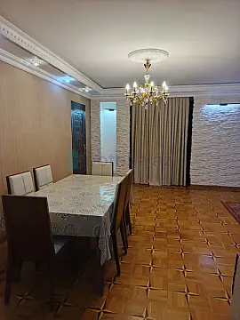 Satılır 4 otaqlı köhnə tikili 110 m²