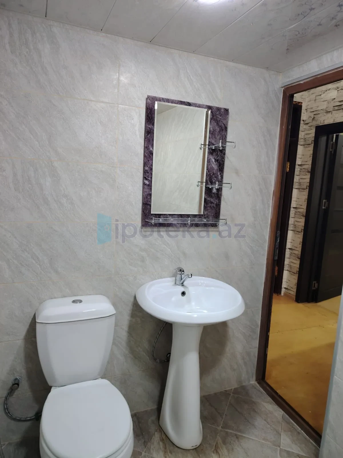 Satılır 6 otaqlı həyət evi 200 m²